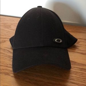 Oakley hat